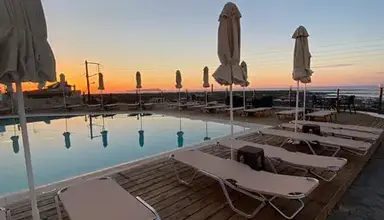 Amazones Village Suites