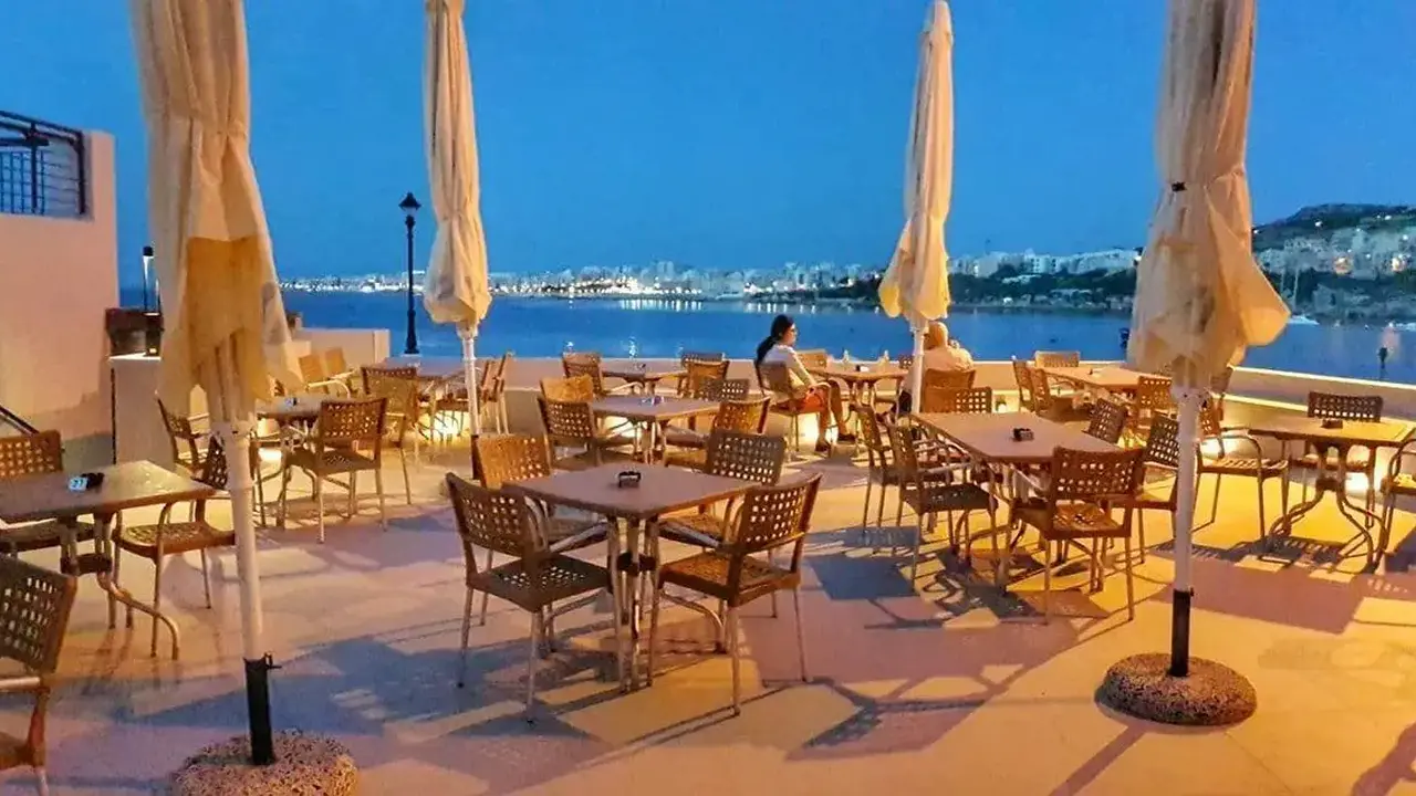Ambasador (St. Paul's Bay)