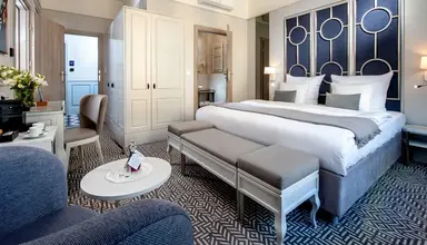 Amber Design Residence