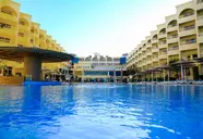 AMC Royal Hotel & Spa 