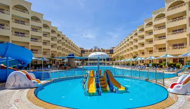 AMC Royal Hotel & Spa 
