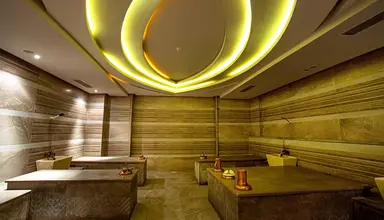 AMC Royal Hotel & Spa