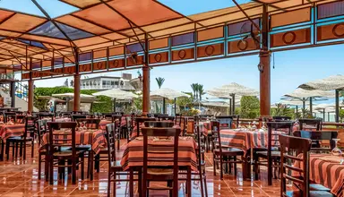 AMC Royal Hotel & Spa 