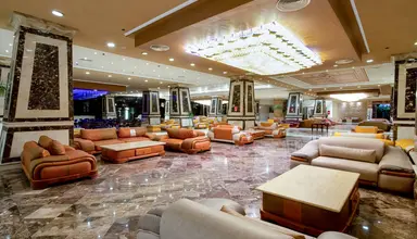 AMC Royal Hotel & Spa 