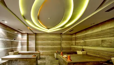 AMC Royal Hotel & Spa 