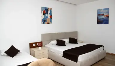 AMH