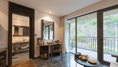 Amiana Resort