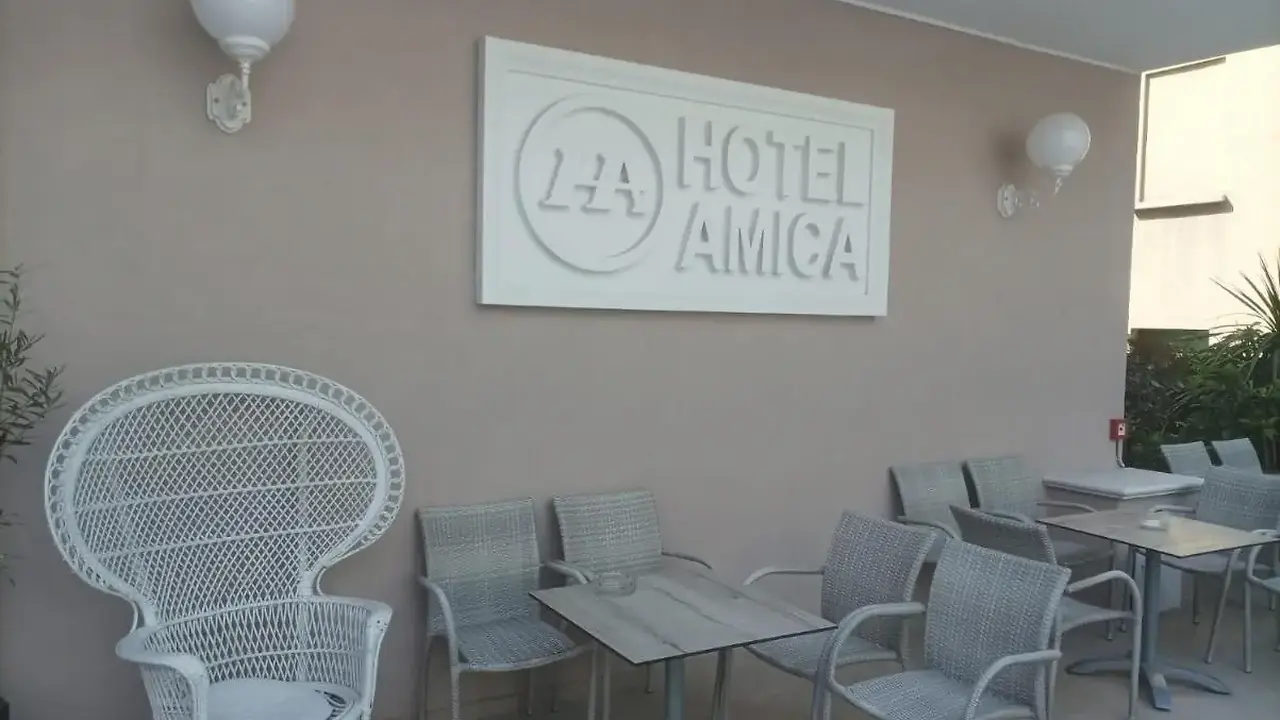Amica