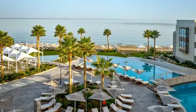 Amira Luxury Resort