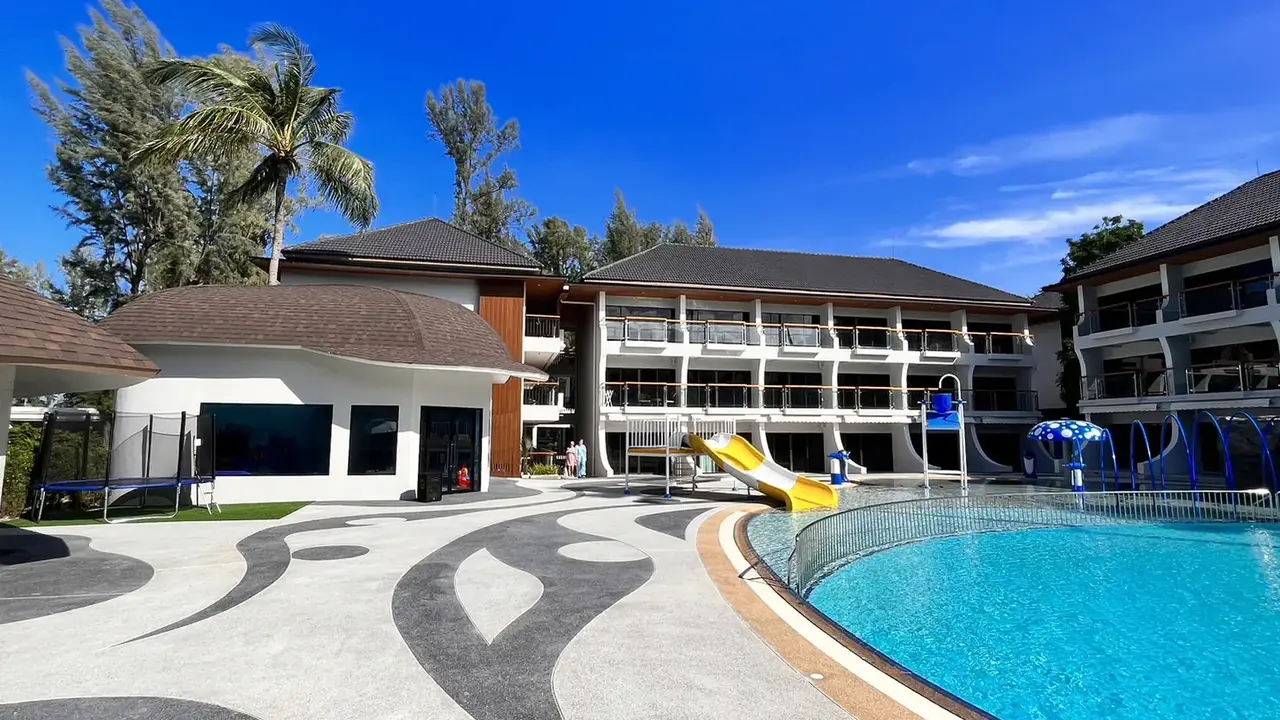 Amora Beach Resort