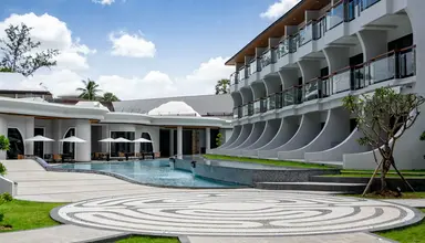 Amora Beach Resort