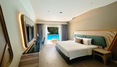Amora Beach Resort
