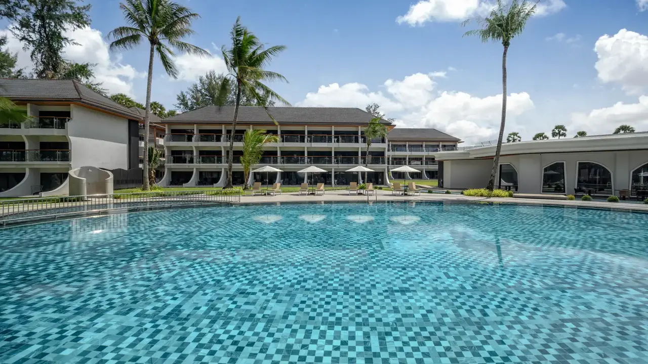 Amora Beach Resort
