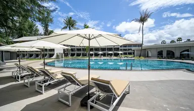 Amora Beach Resort