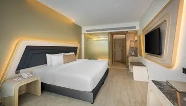 Amora Beach Resort
