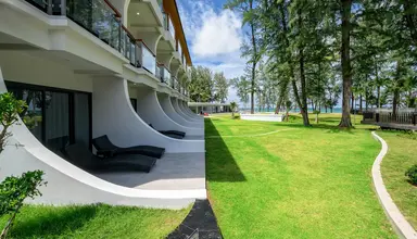 Amora Beach Resort