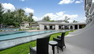 Amora Beach Resort