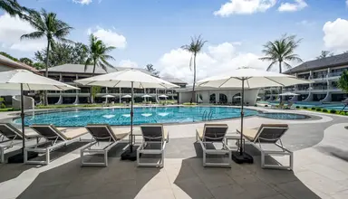 Amora Beach Resort
