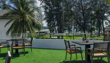 Amora Beach Resort