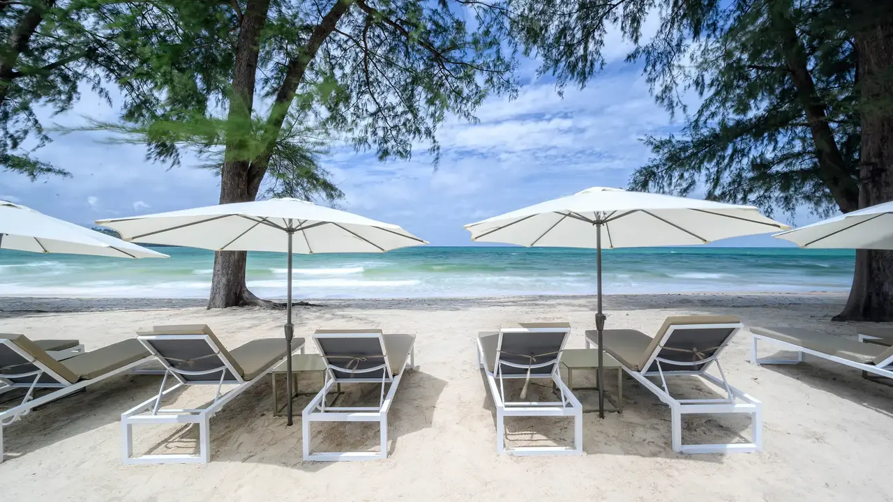 Amora Beach Resort