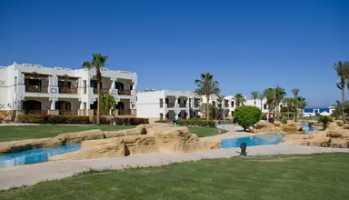 Amphoras Beach