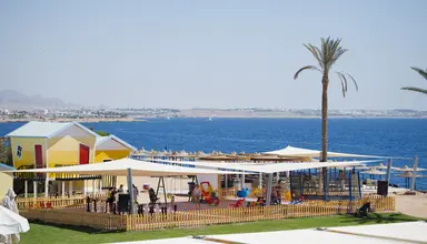 Amphoras Beach