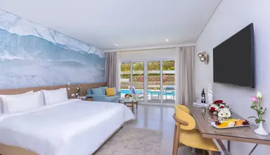 Amwaj Oyoun Resort & Casino (ex AA Amwaj Resort)