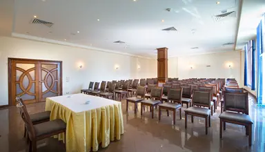 Amwaj Oyoun Resort & Casino (ex AA Amwaj Resort)