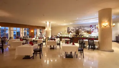 Amwaj Oyoun Resort & Casino (ex AA Amwaj Resort)