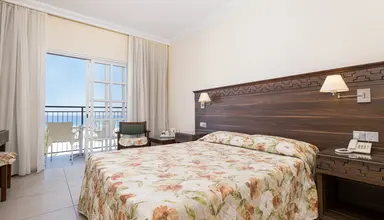 Anais Bay Hotel Apartments