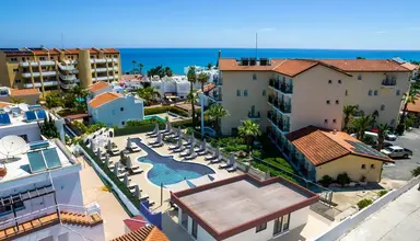 Anais Bay