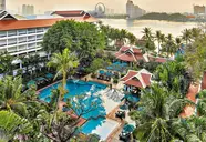 Anantara Riverside Bangkok Resort