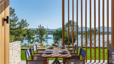 Anda Barut Collection
