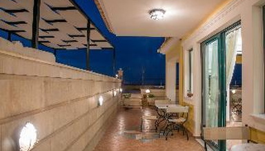 Andreolas Luxury Suites
