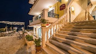 Andreolas Luxury Suites