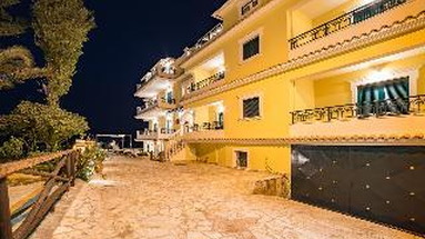 Andreolas Luxury Suites