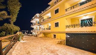 Andreolas Luxury Suites