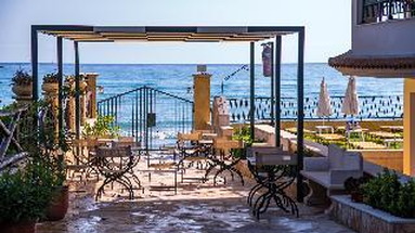 Andreolas Luxury Suites