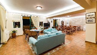 Andreolas Luxury Suites