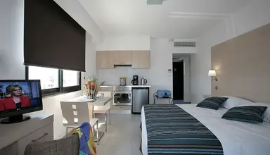 Anemi Hotel & Suites