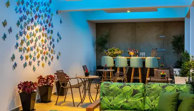 Anemi Hotel & Suites