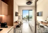 Anemi Hotel & Suites