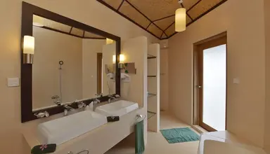 Angaga Island Resort