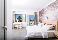 Angela Studios (Sissi)