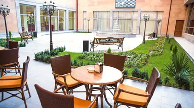Ani Plaza