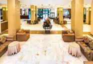 Ani Plaza