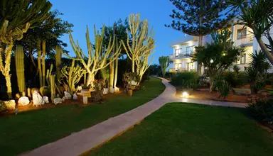 Anissa Oasis Beach