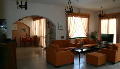 Anna Aparthotel