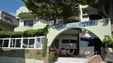 Anseli Apartments and Studios