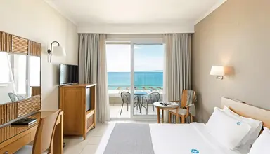 Antigoni Seaside Resort